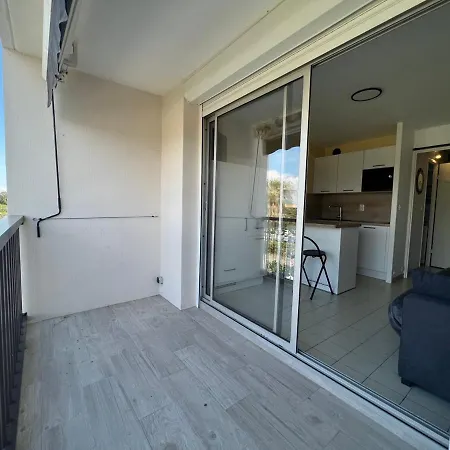 4 Couchages,piscine,plage Apartment *